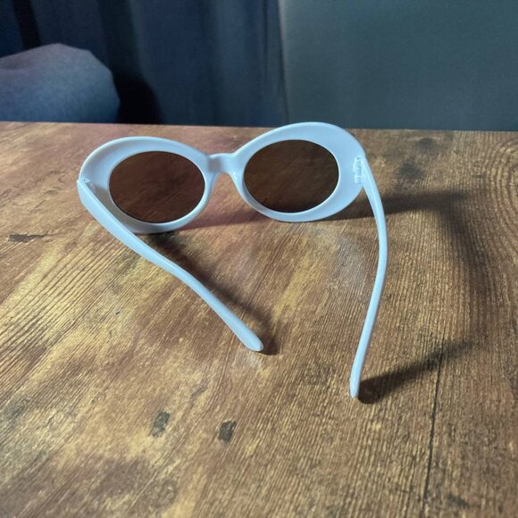 White Kurt Cobain style Oval Cat Eye Sunglasses with Dark Lenses - Picture 7 of 9